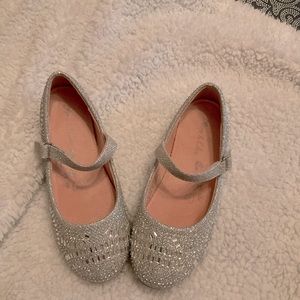 Girls silver dress shoes